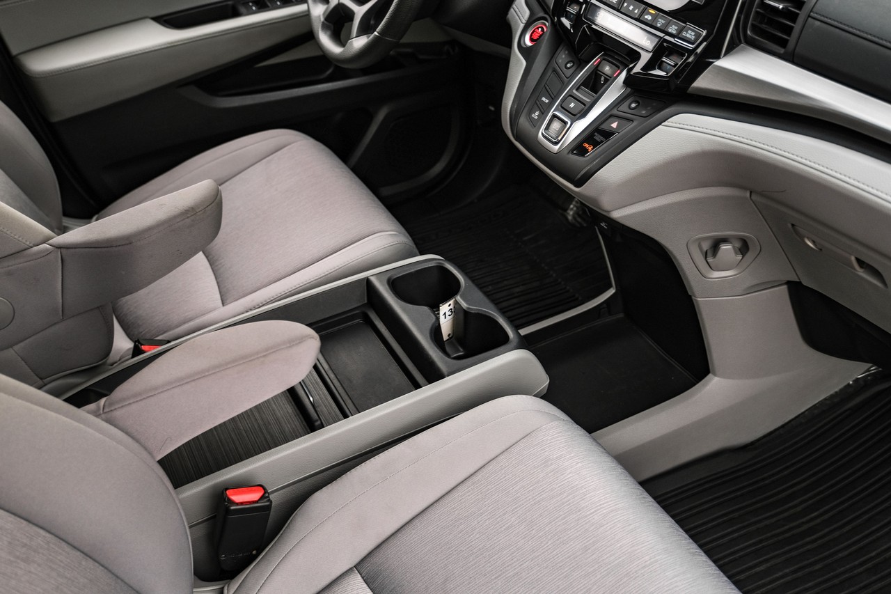 Honda Odyssey Vehicle Main Gallery Image 21