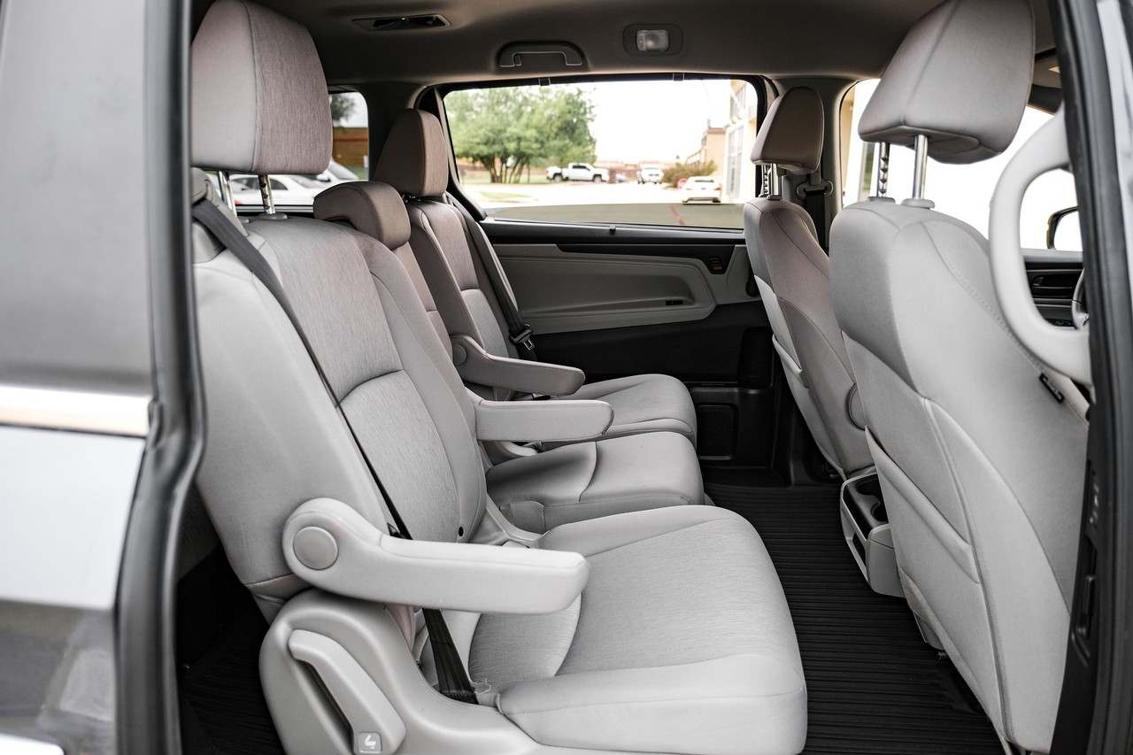 Honda Odyssey Vehicle Main Gallery Image 32