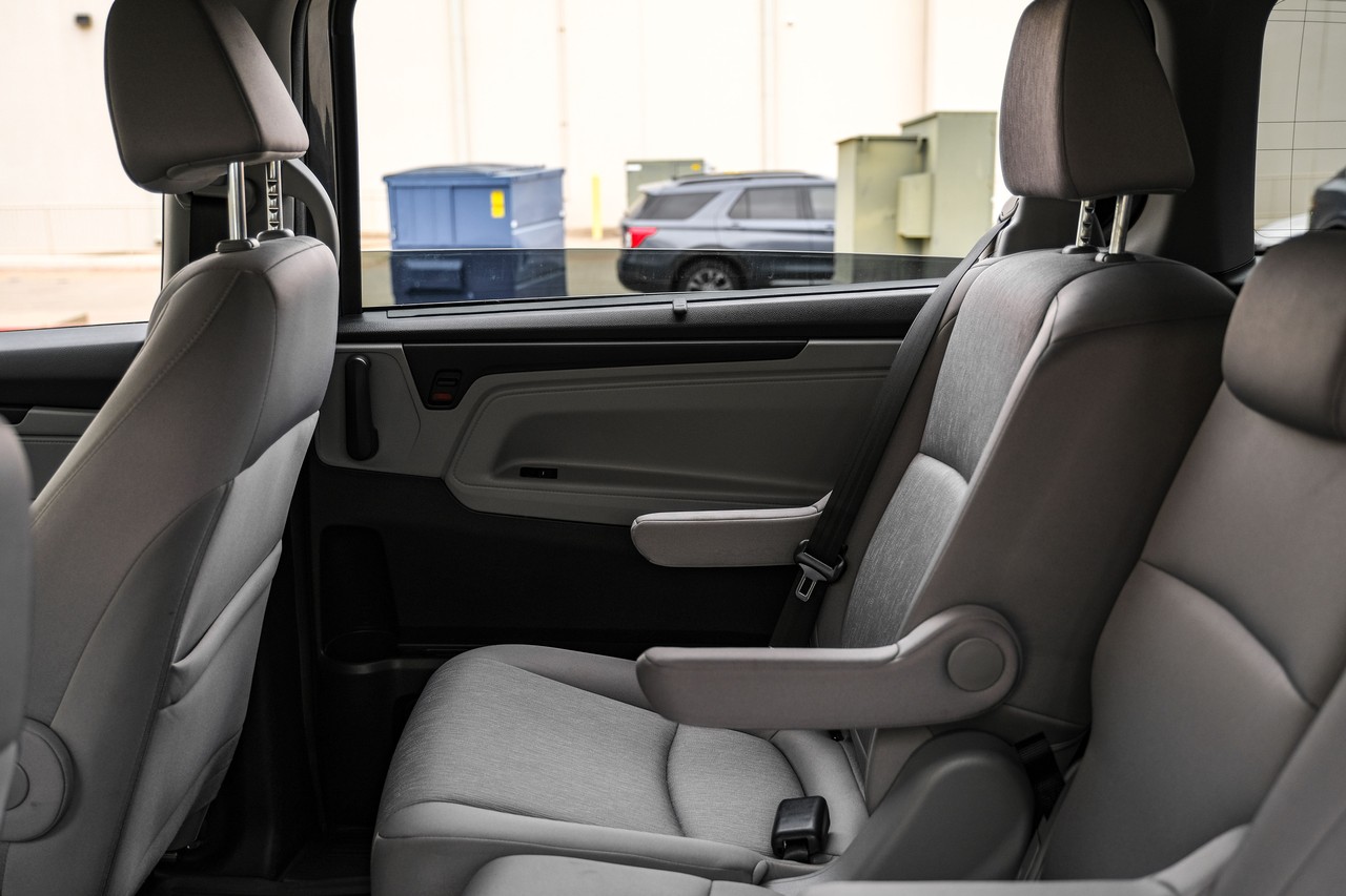 Honda Odyssey Vehicle Main Gallery Image 36