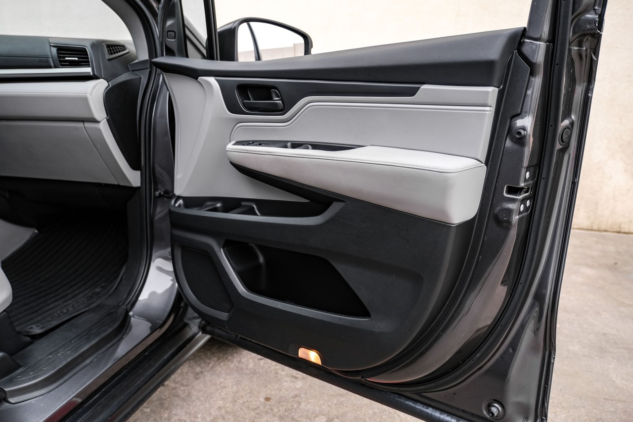 Honda Odyssey Vehicle Main Gallery Image 38
