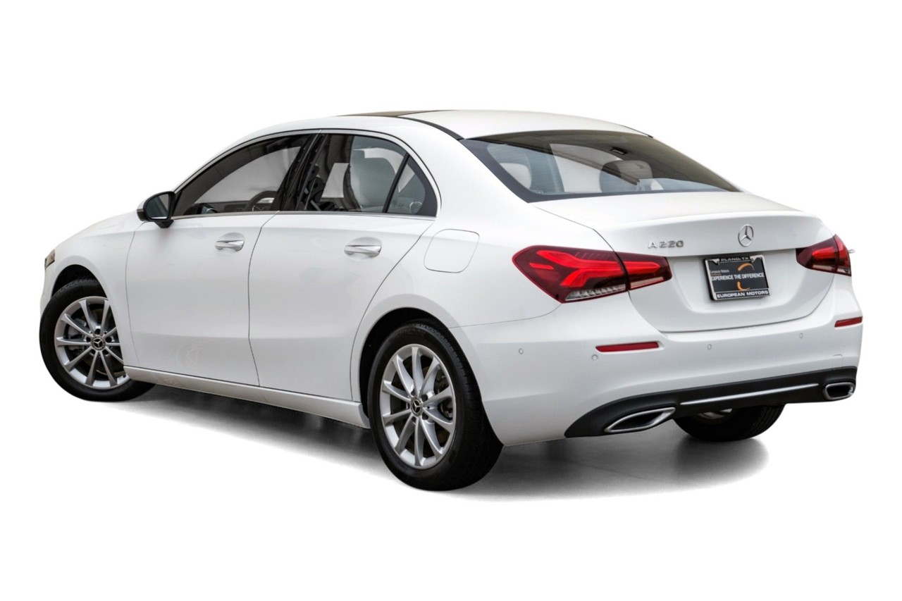 Mercedes-Benz A 220 Vehicle Main Gallery Image 11