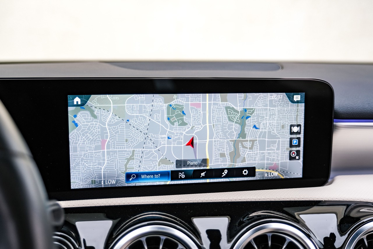 Mercedes-Benz A 220 Vehicle Main Gallery Image 22