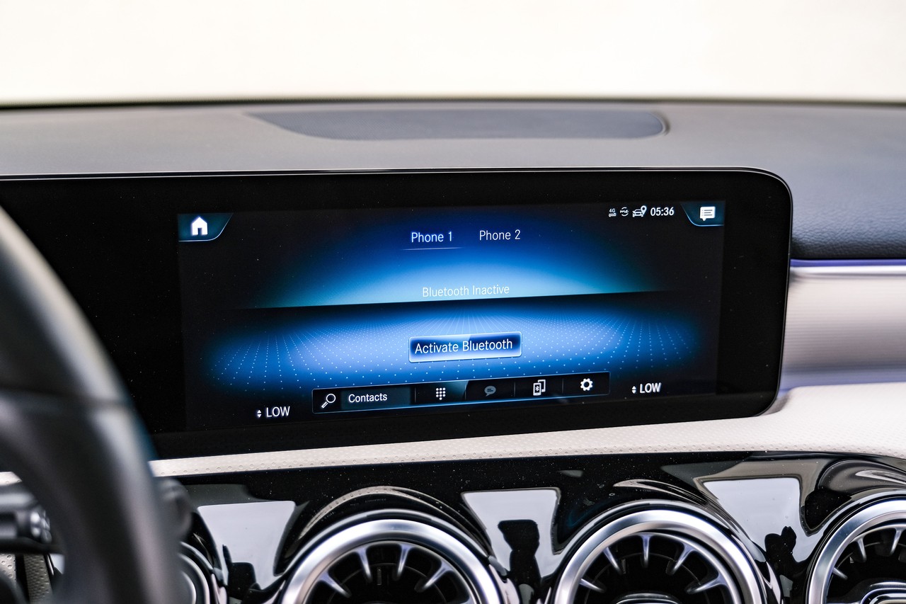 Mercedes-Benz A 220 Vehicle Main Gallery Image 30