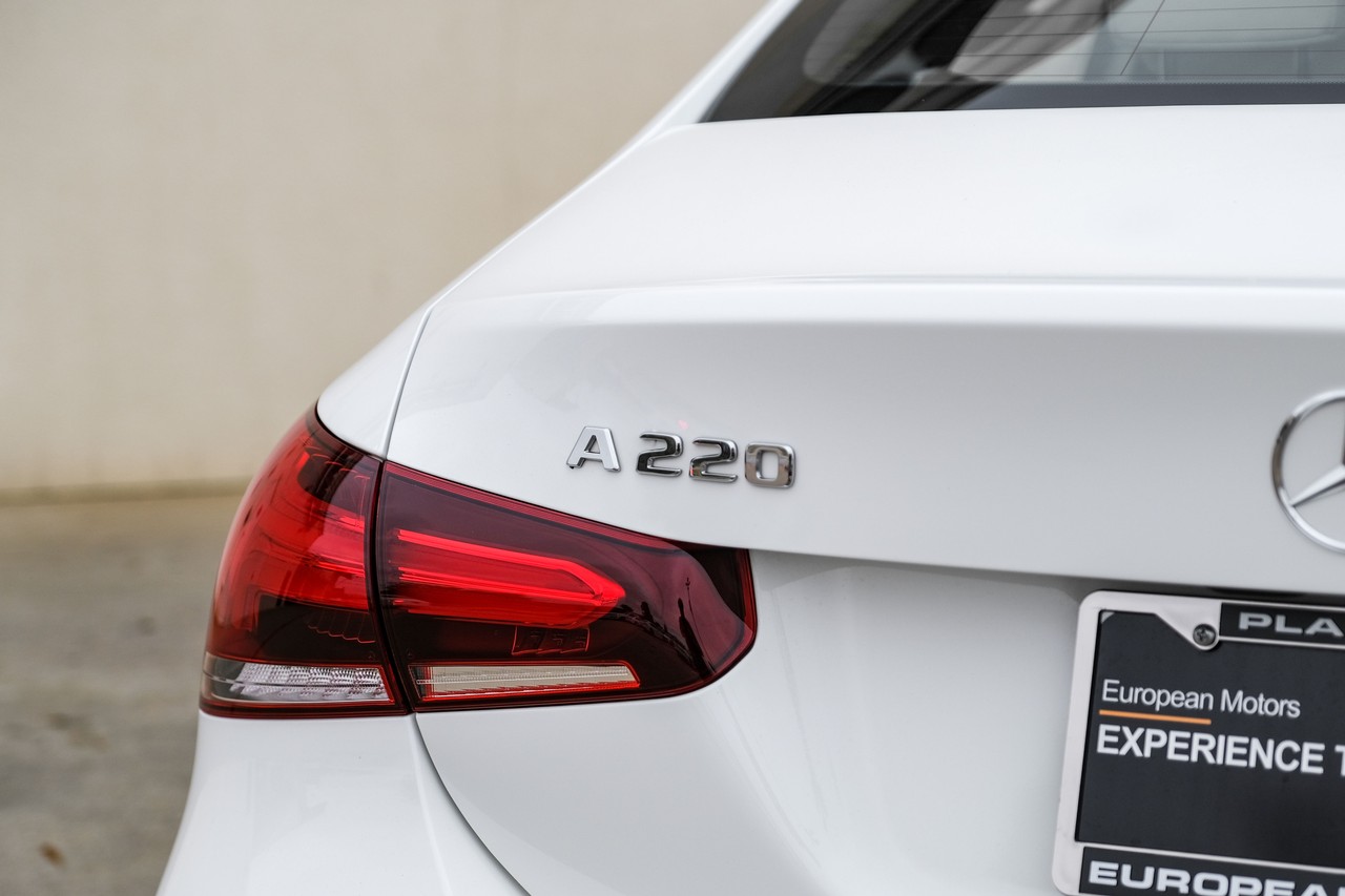 Mercedes-Benz A 220 Vehicle Main Gallery Image 49