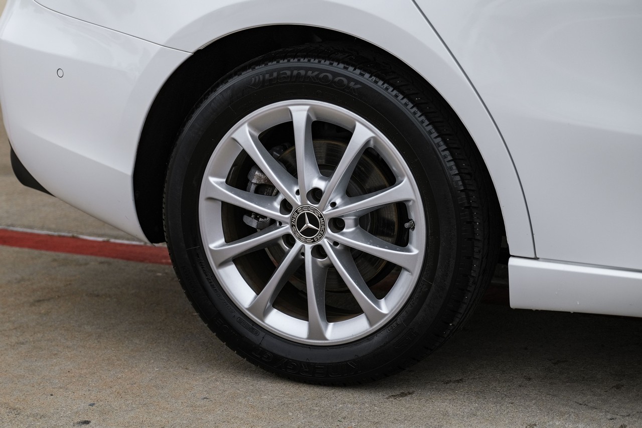 Mercedes-Benz A 220 Vehicle Main Gallery Image 50