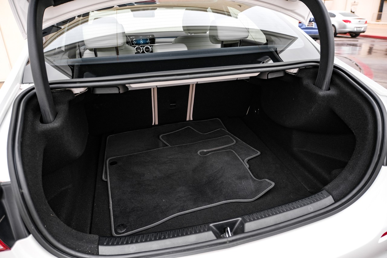 Mercedes-Benz A 220 Vehicle Main Gallery Image 58