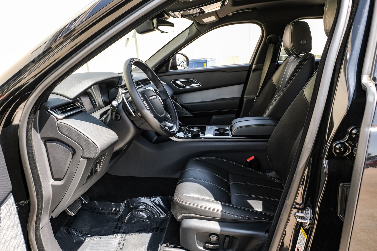 Land Rover Range Rover Velar Vehicle Main Gallery Image 04