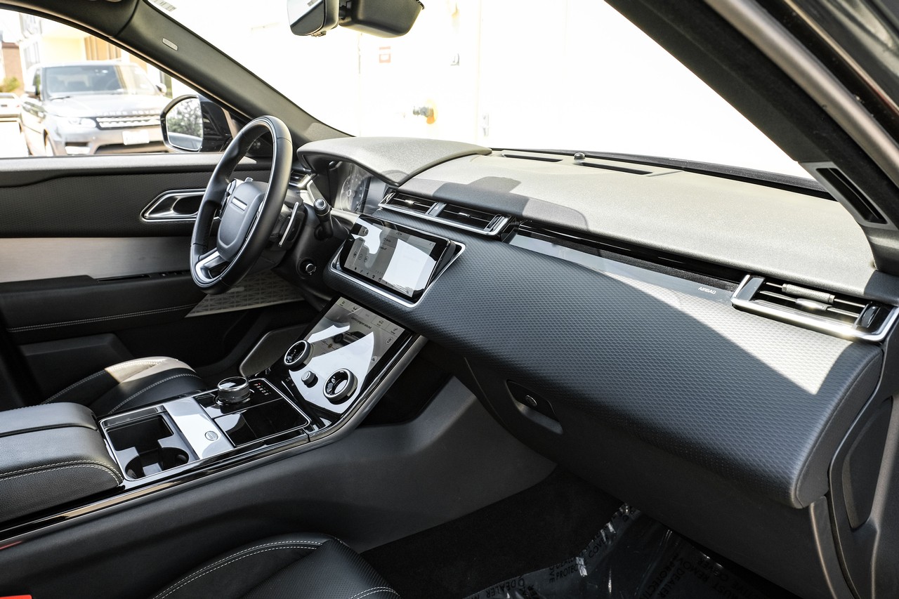 Land Rover Range Rover Velar Vehicle Main Gallery Image 13