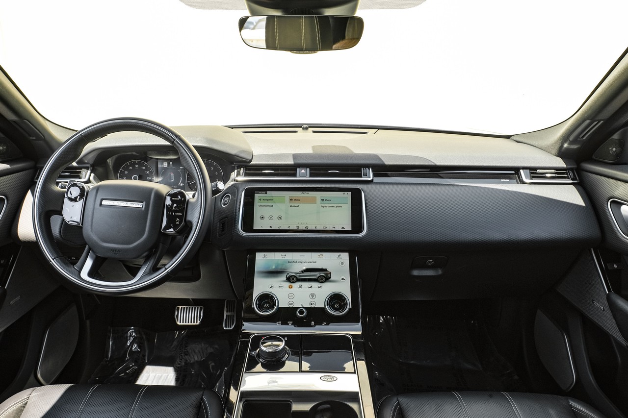 Land Rover Range Rover Velar Vehicle Main Gallery Image 15