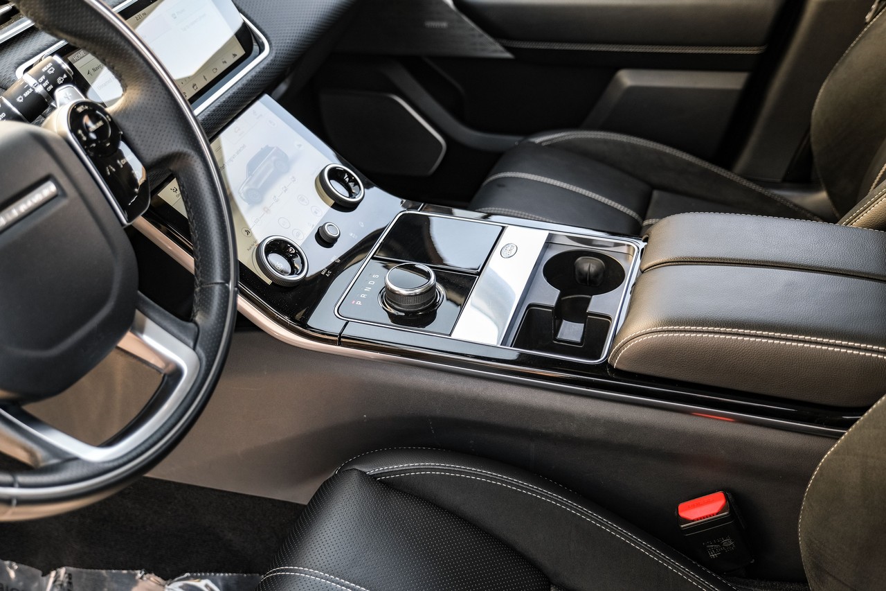 Land Rover Range Rover Velar Vehicle Main Gallery Image 25