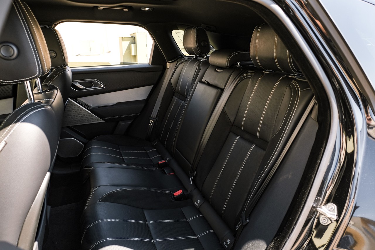 Land Rover Range Rover Velar Vehicle Main Gallery Image 38