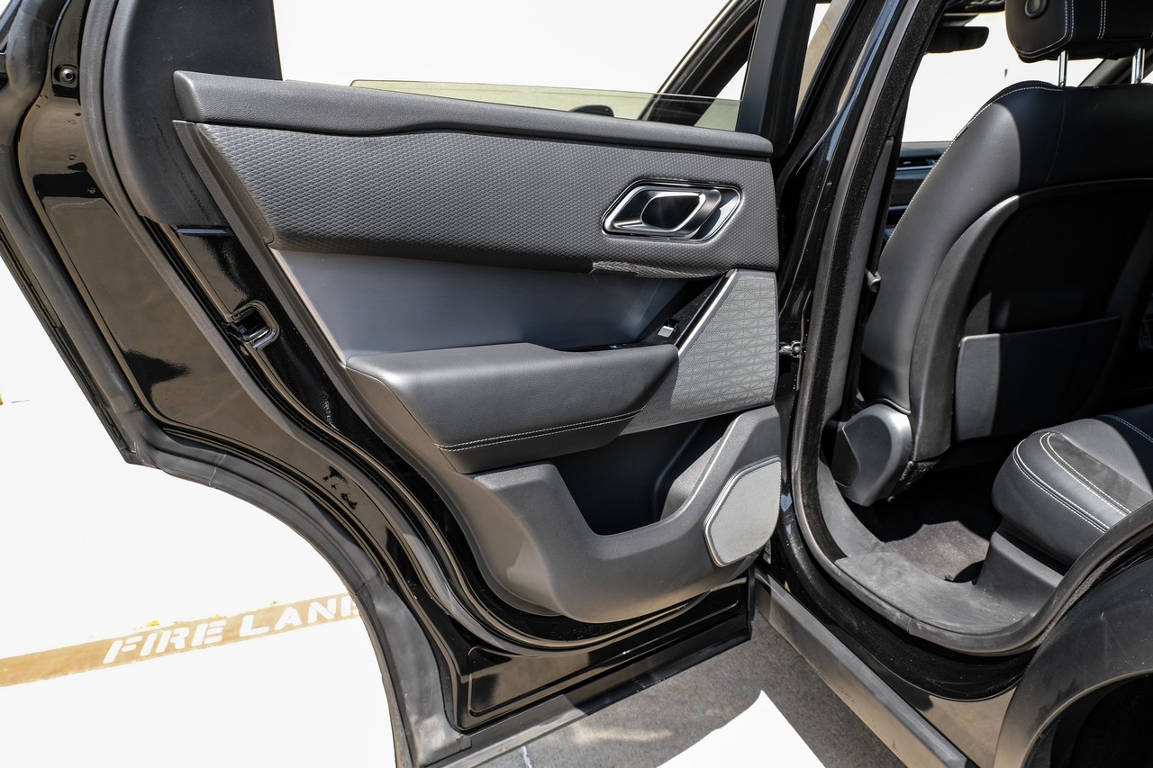 Land Rover Range Rover Velar Vehicle Main Gallery Image 43