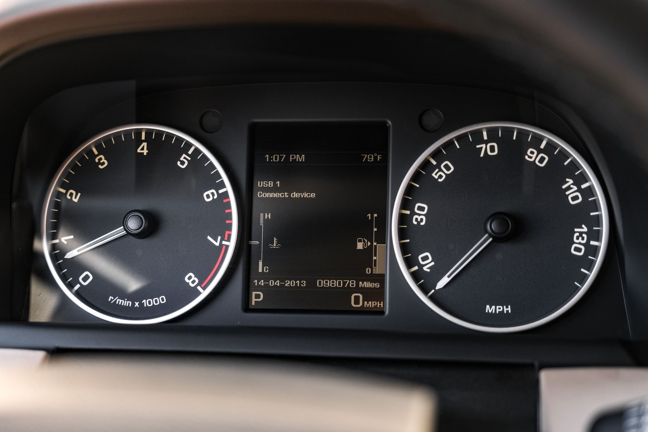 Land Rover LR4 Vehicle Main Gallery Image 19