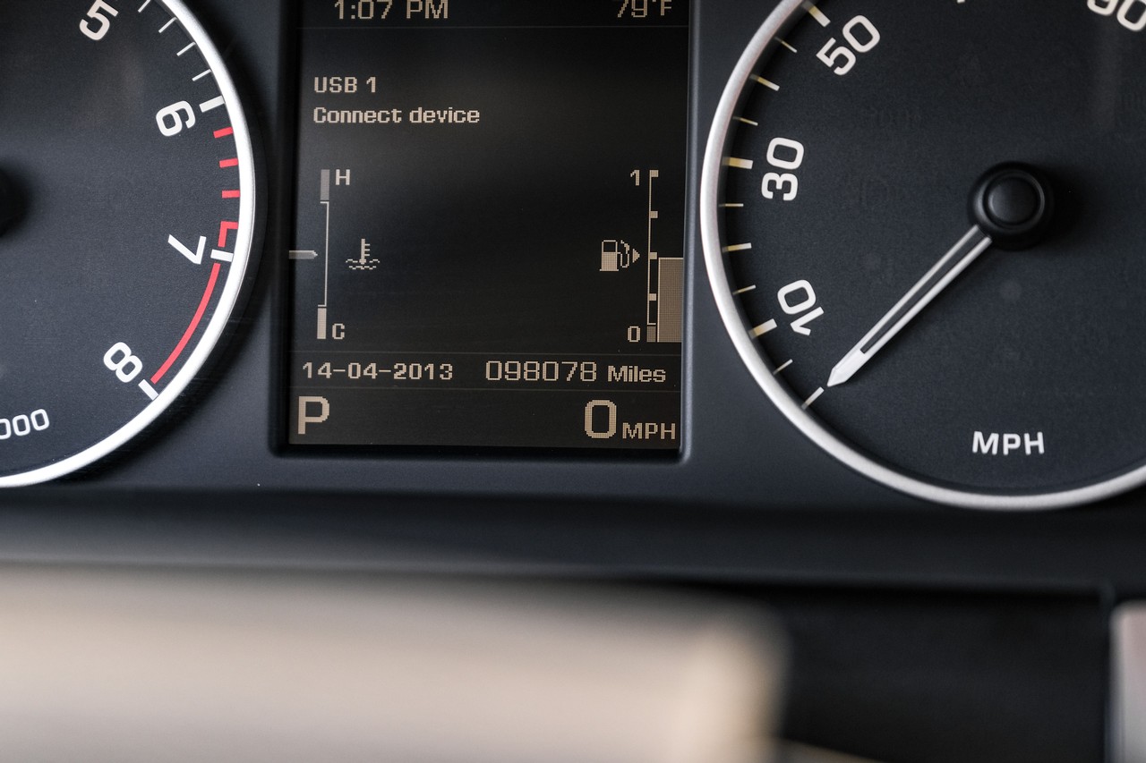 Land Rover LR4 Vehicle Main Gallery Image 20