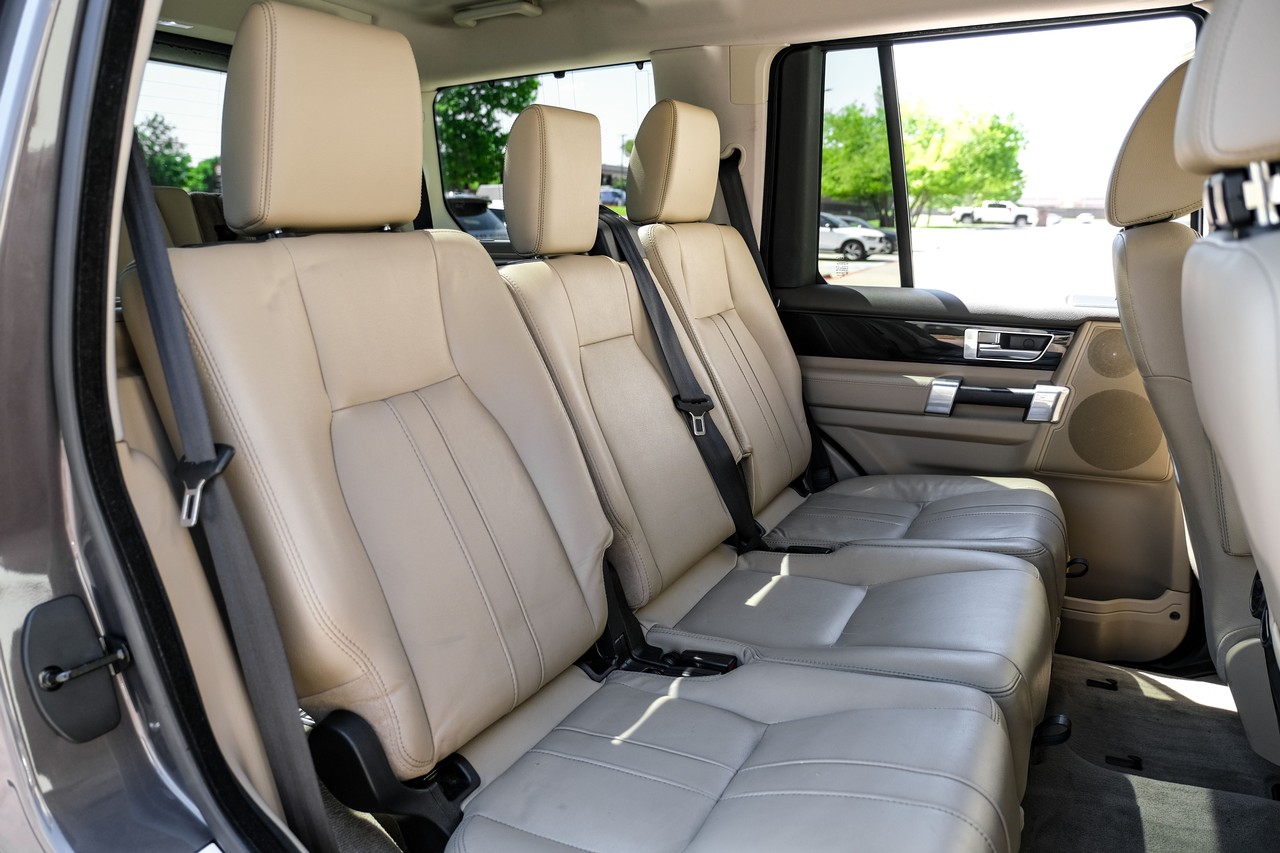 Land Rover LR4 Vehicle Main Gallery Image 36