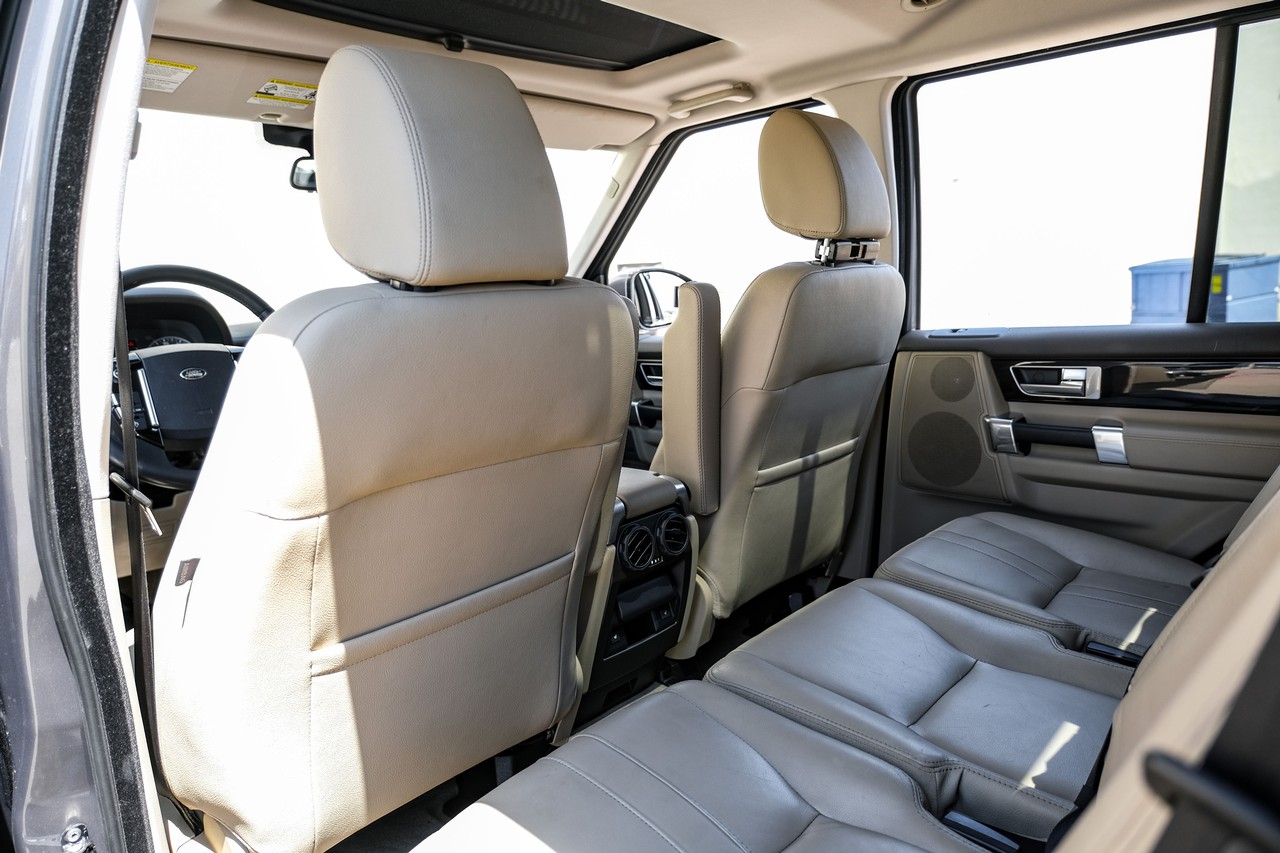 Land Rover LR4 Vehicle Main Gallery Image 39