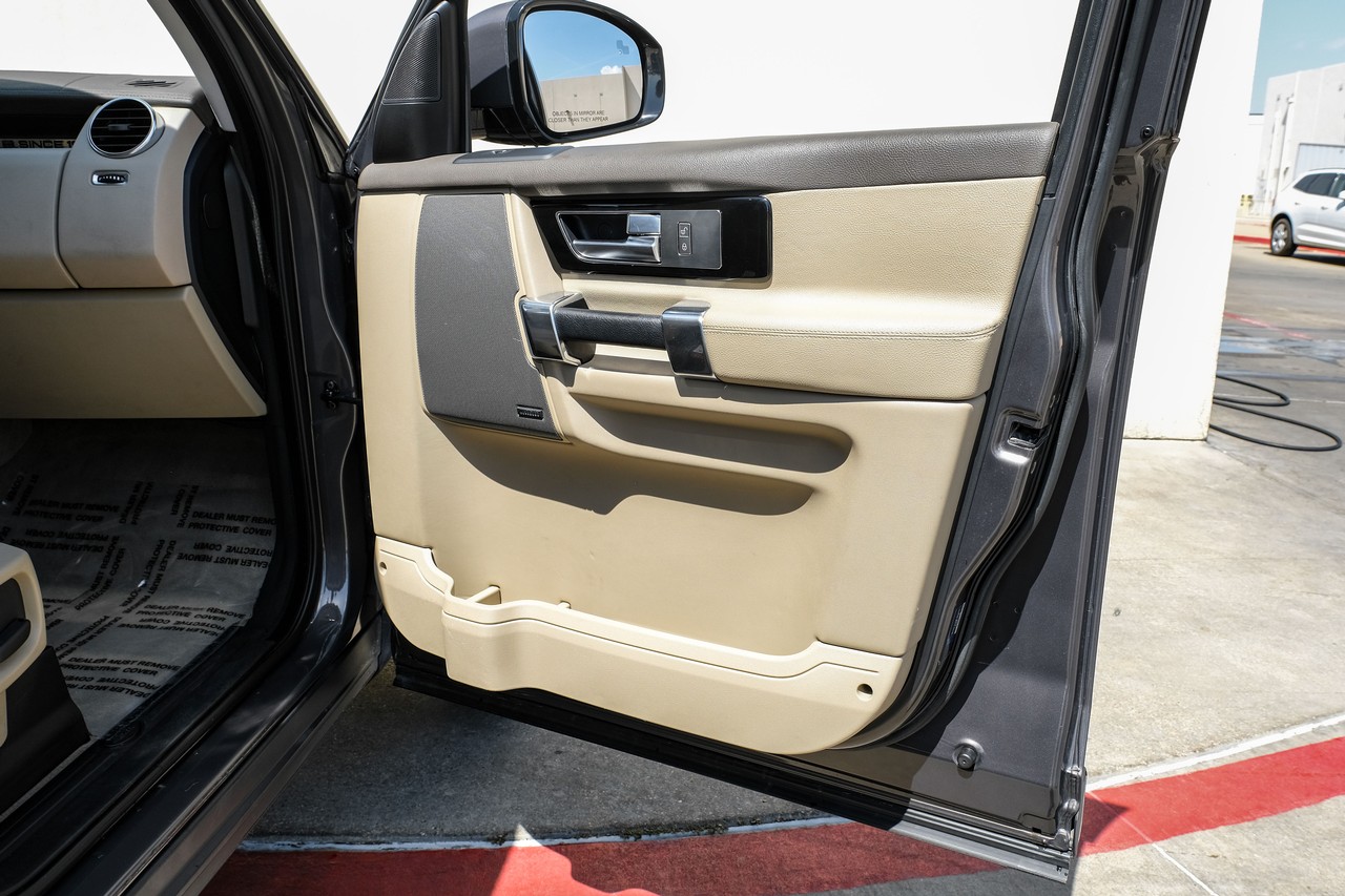 Land Rover LR4 Vehicle Main Gallery Image 44