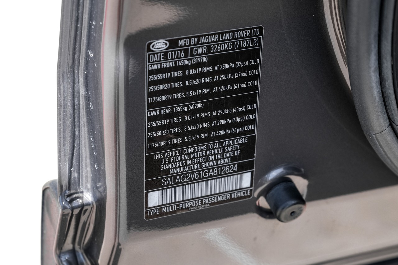 Land Rover LR4 Vehicle Main Gallery Image 54