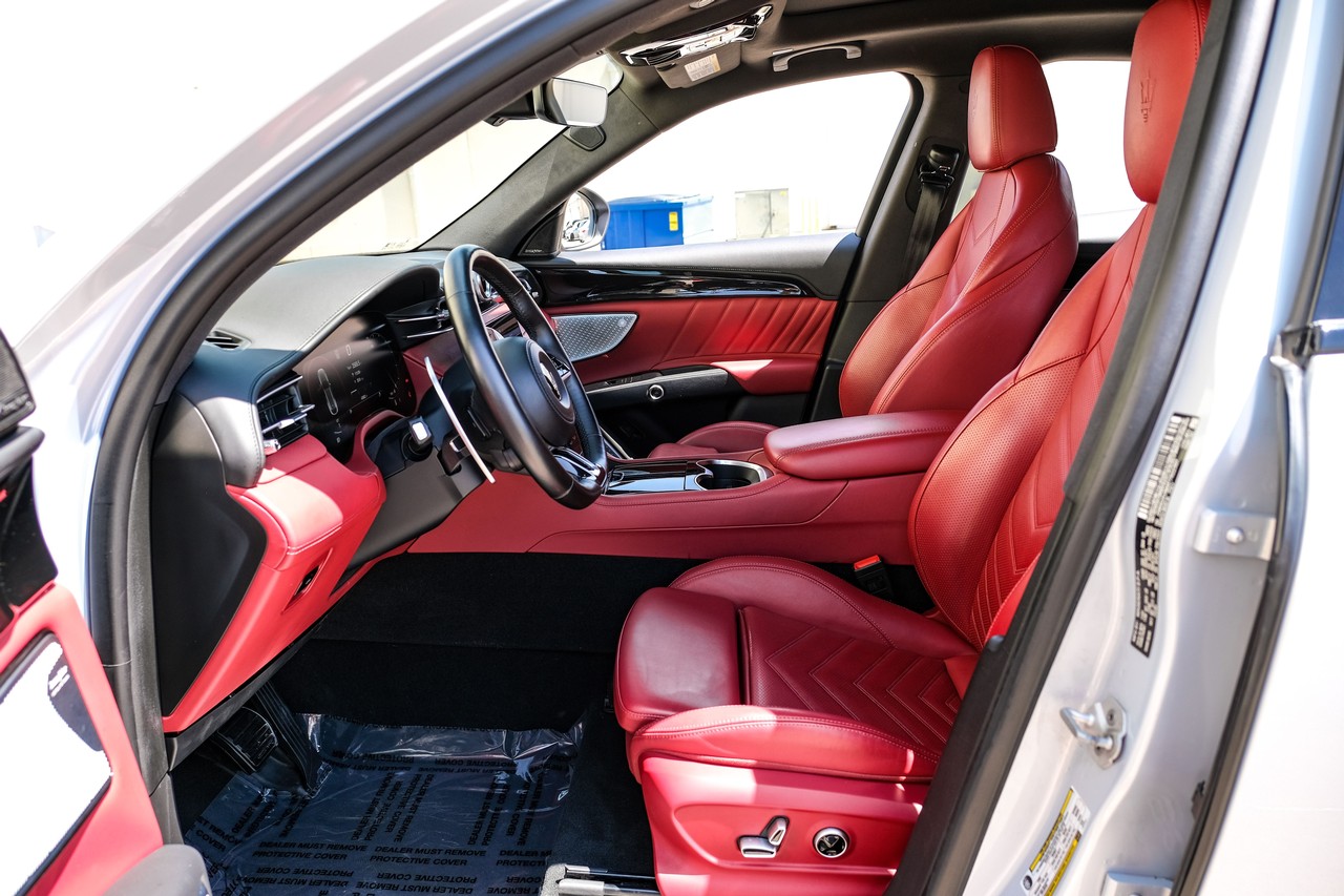 Maserati Grecale Vehicle Main Gallery Image 04