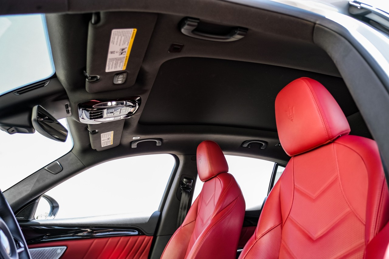 Maserati Grecale Vehicle Main Gallery Image 05