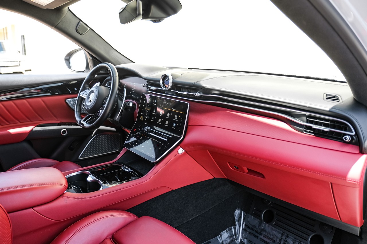 Maserati Grecale Vehicle Main Gallery Image 13