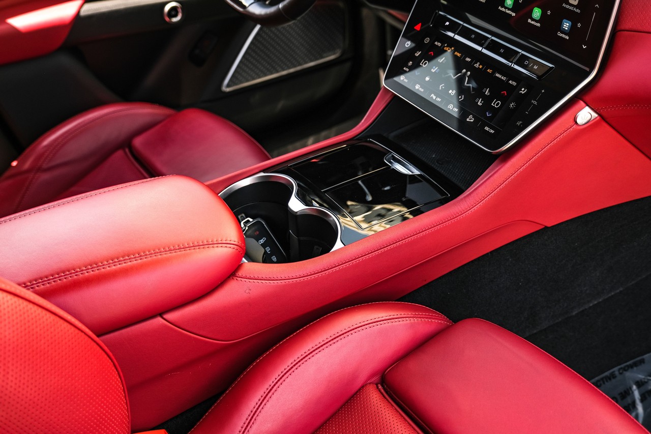 Maserati Grecale Vehicle Main Gallery Image 24