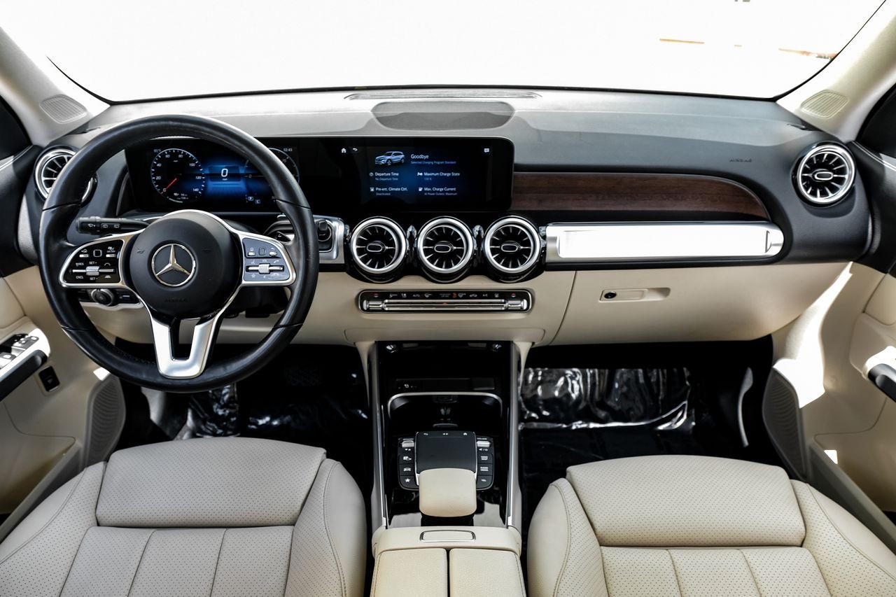 Mercedes-Benz EQB Vehicle Main Gallery Image 14