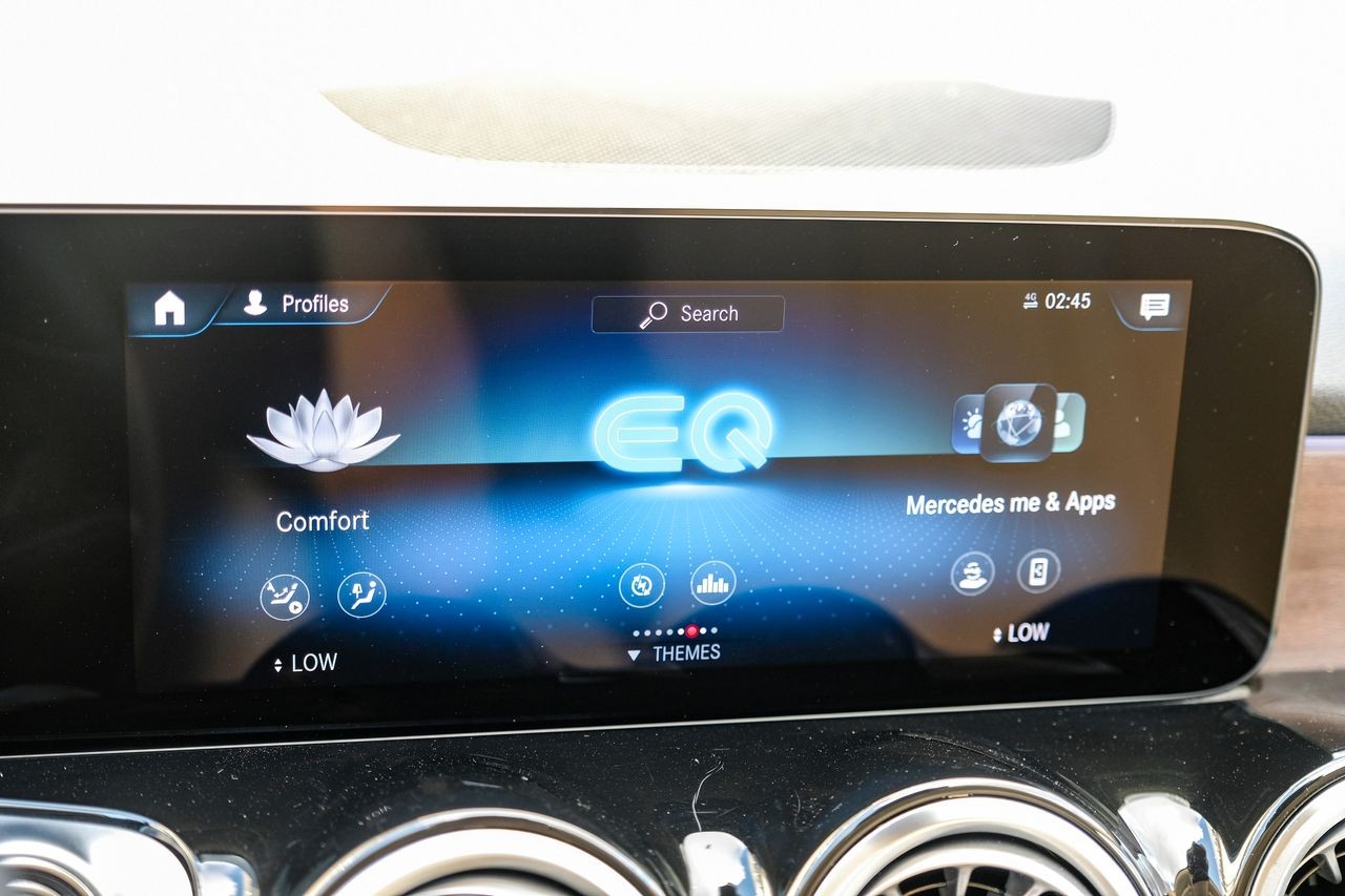 Mercedes-Benz EQB Vehicle Main Gallery Image 29