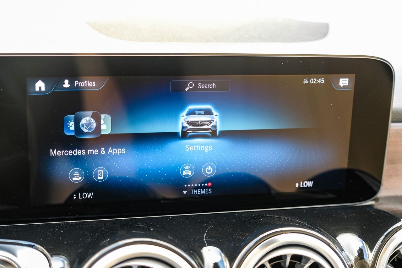 Mercedes-Benz EQB Vehicle Main Gallery Image 30