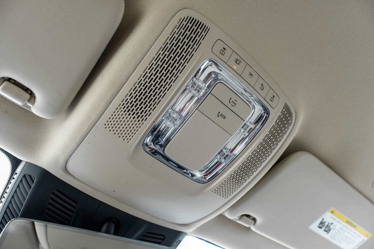 Mercedes-Benz EQB Vehicle Main Gallery Image 31