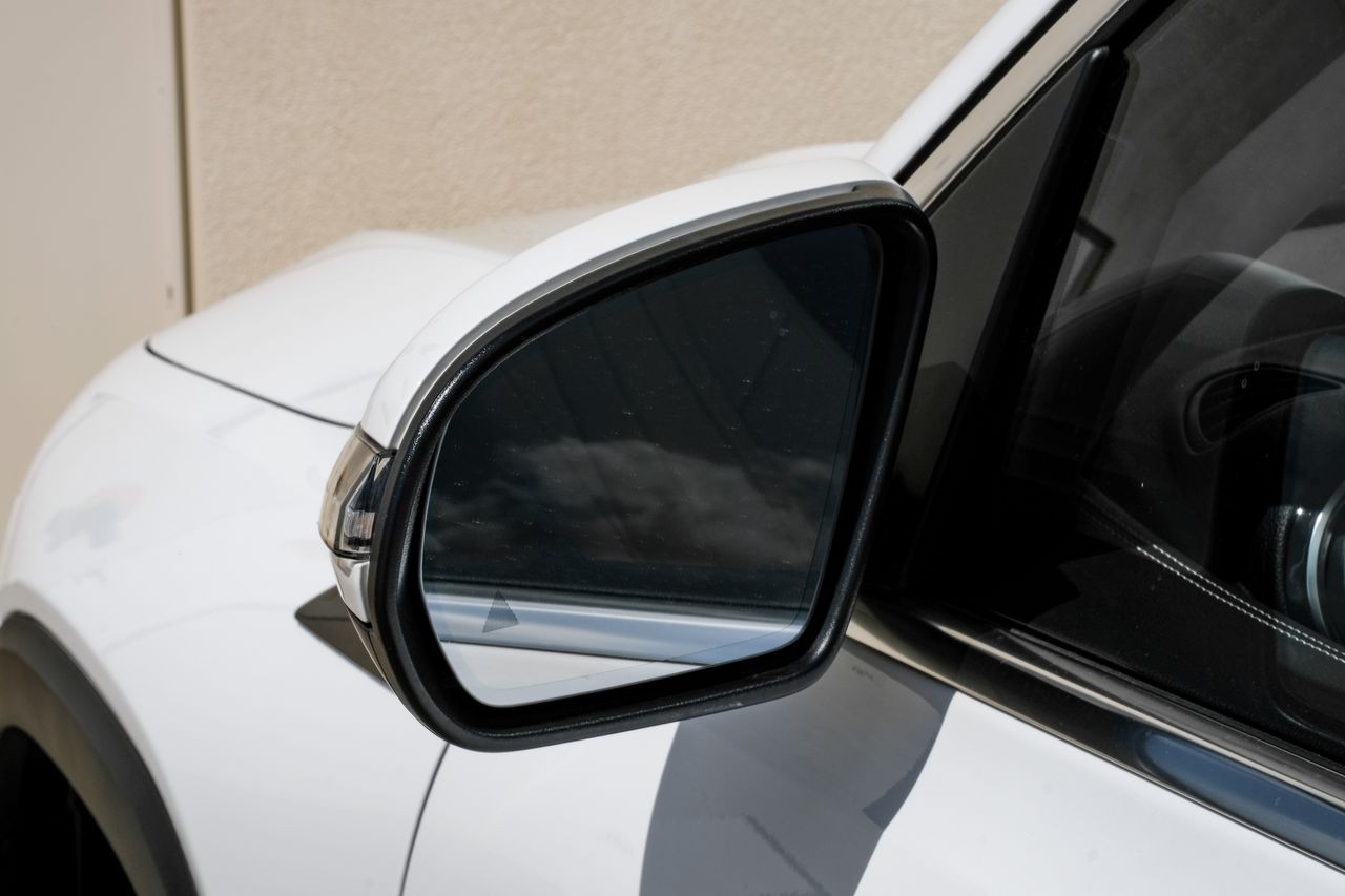 Mercedes-Benz EQB Vehicle Main Gallery Image 41