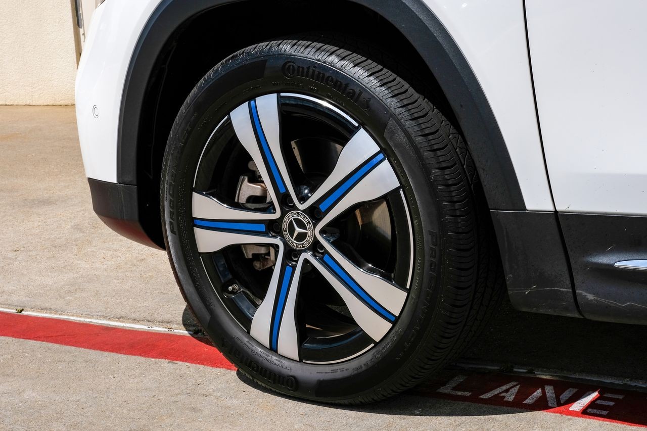 Mercedes-Benz EQB Vehicle Main Gallery Image 53