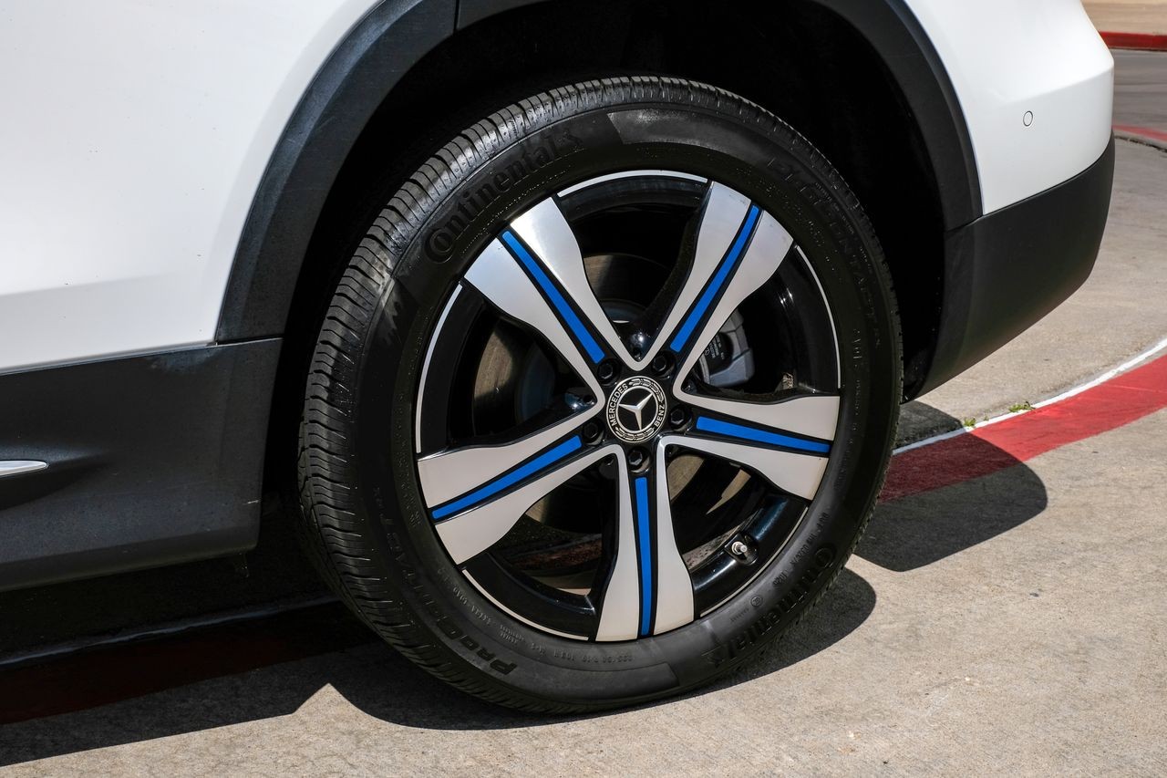 Mercedes-Benz EQB Vehicle Main Gallery Image 54