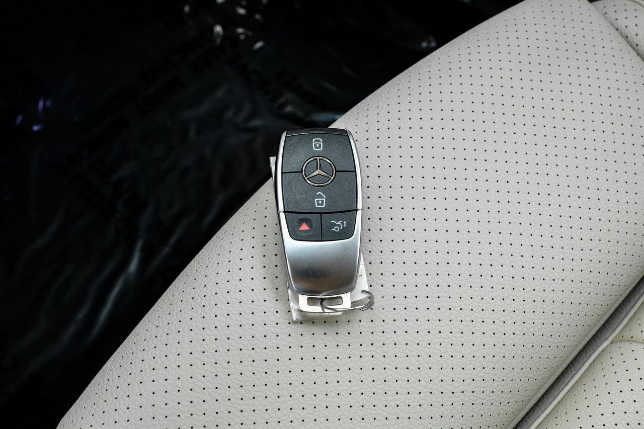 Mercedes-Benz EQB Vehicle Main Gallery Image 55