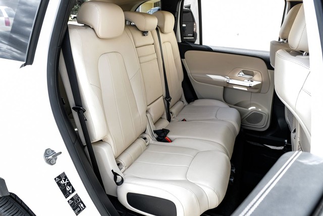 Mercedes-Benz EQB Vehicle Main Gallery Image 36