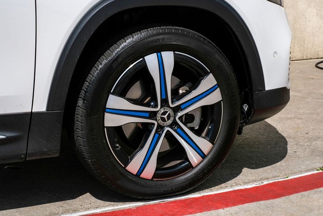 Mercedes-Benz EQB Vehicle Main Gallery Image 52