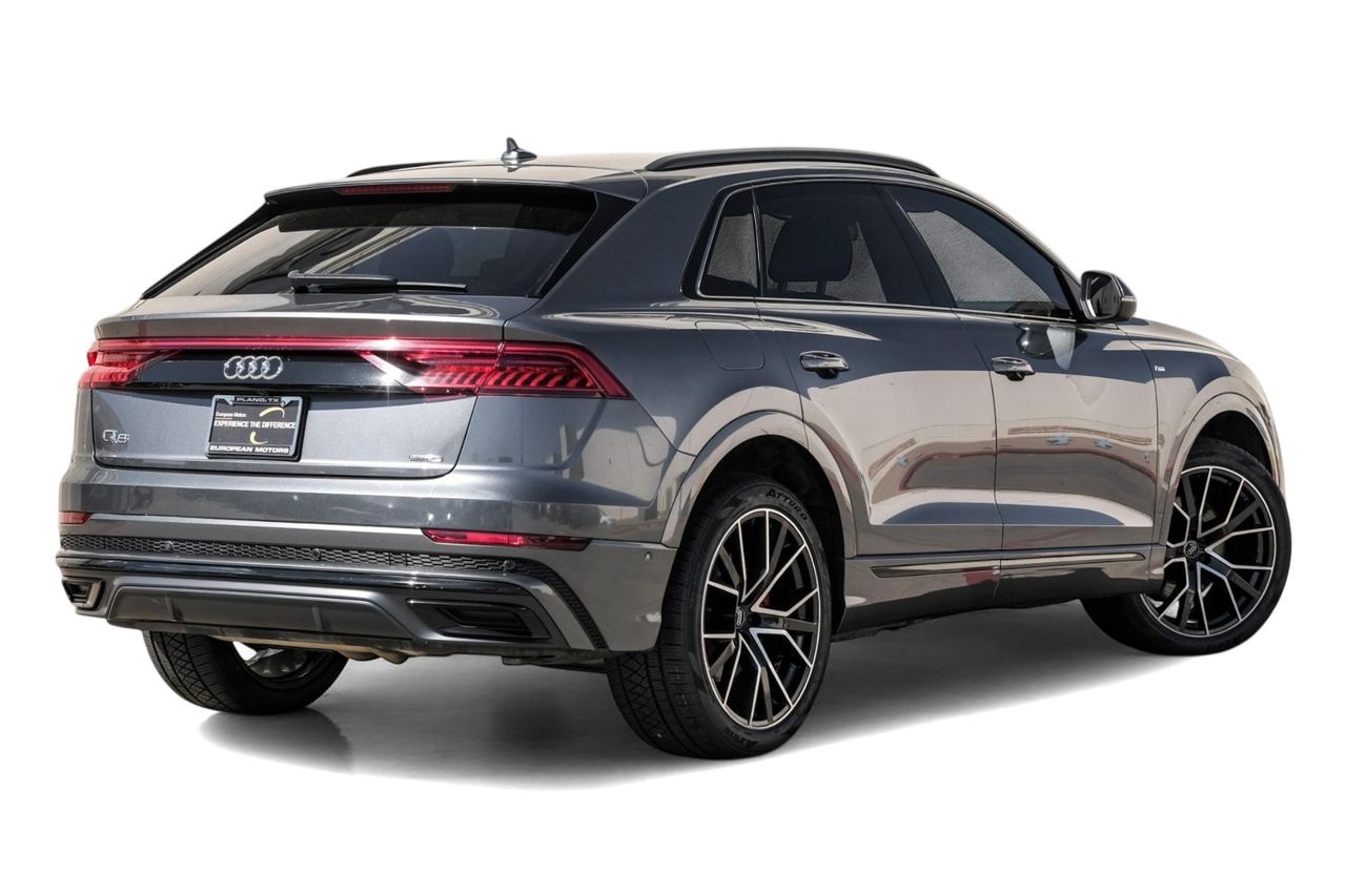 Audi Q8 Vehicle Main Gallery Image 09