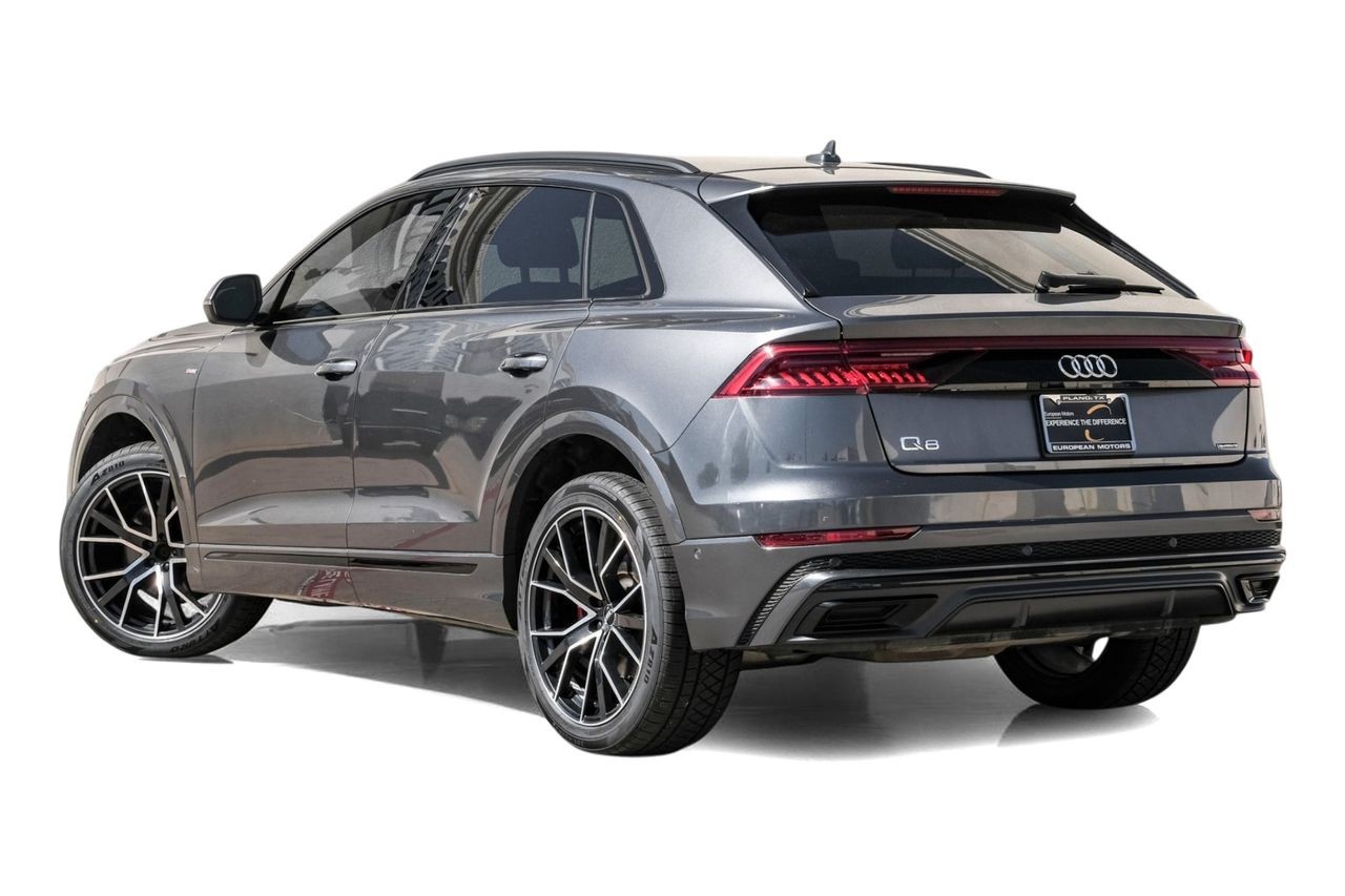 Audi Q8 Vehicle Main Gallery Image 11