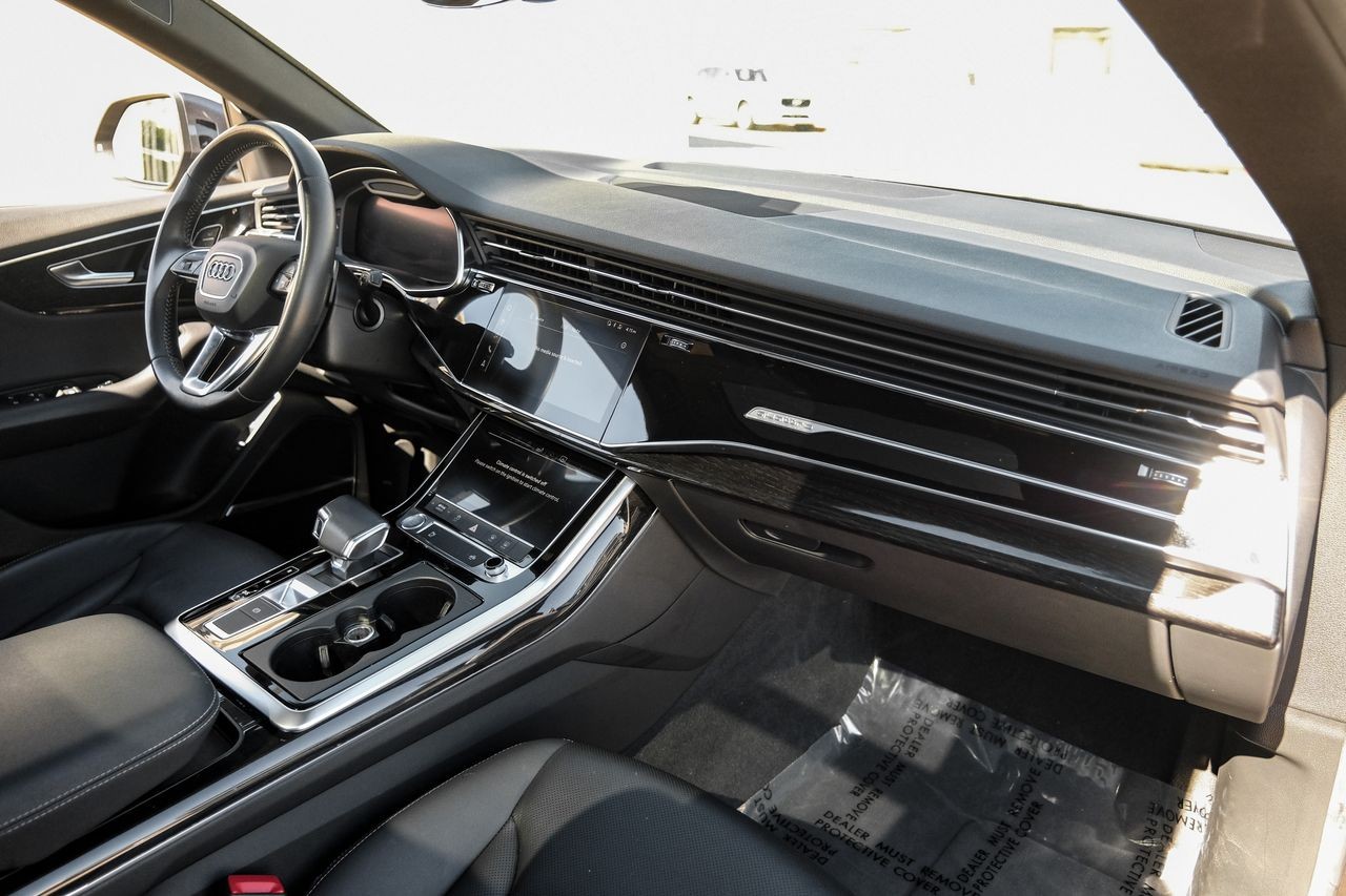 Audi Q8 Vehicle Main Gallery Image 13