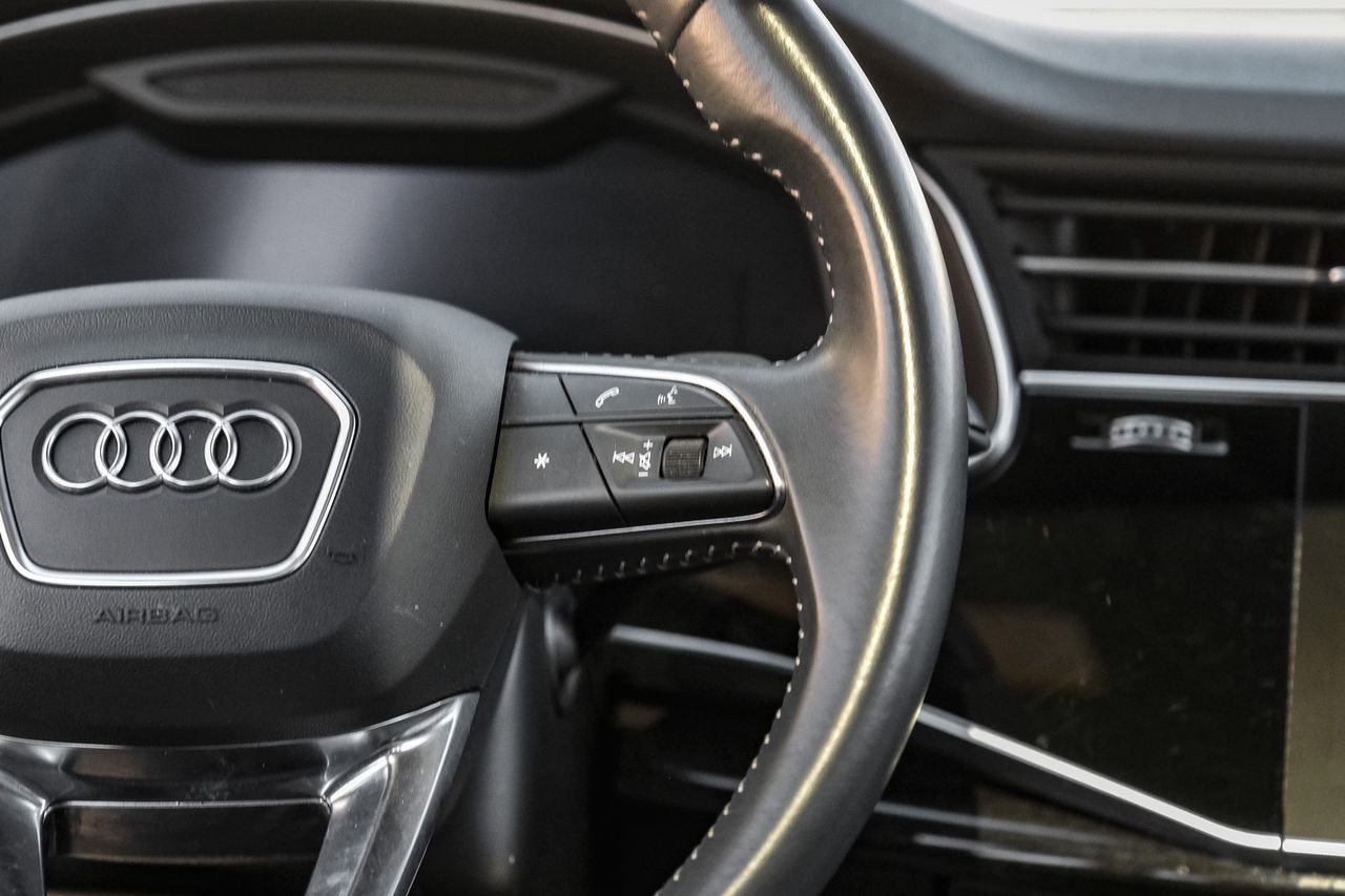 Audi Q8 Vehicle Main Gallery Image 19