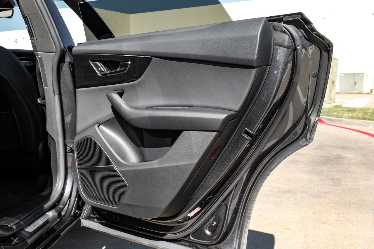 Audi Q8 Vehicle Main Gallery Image 47