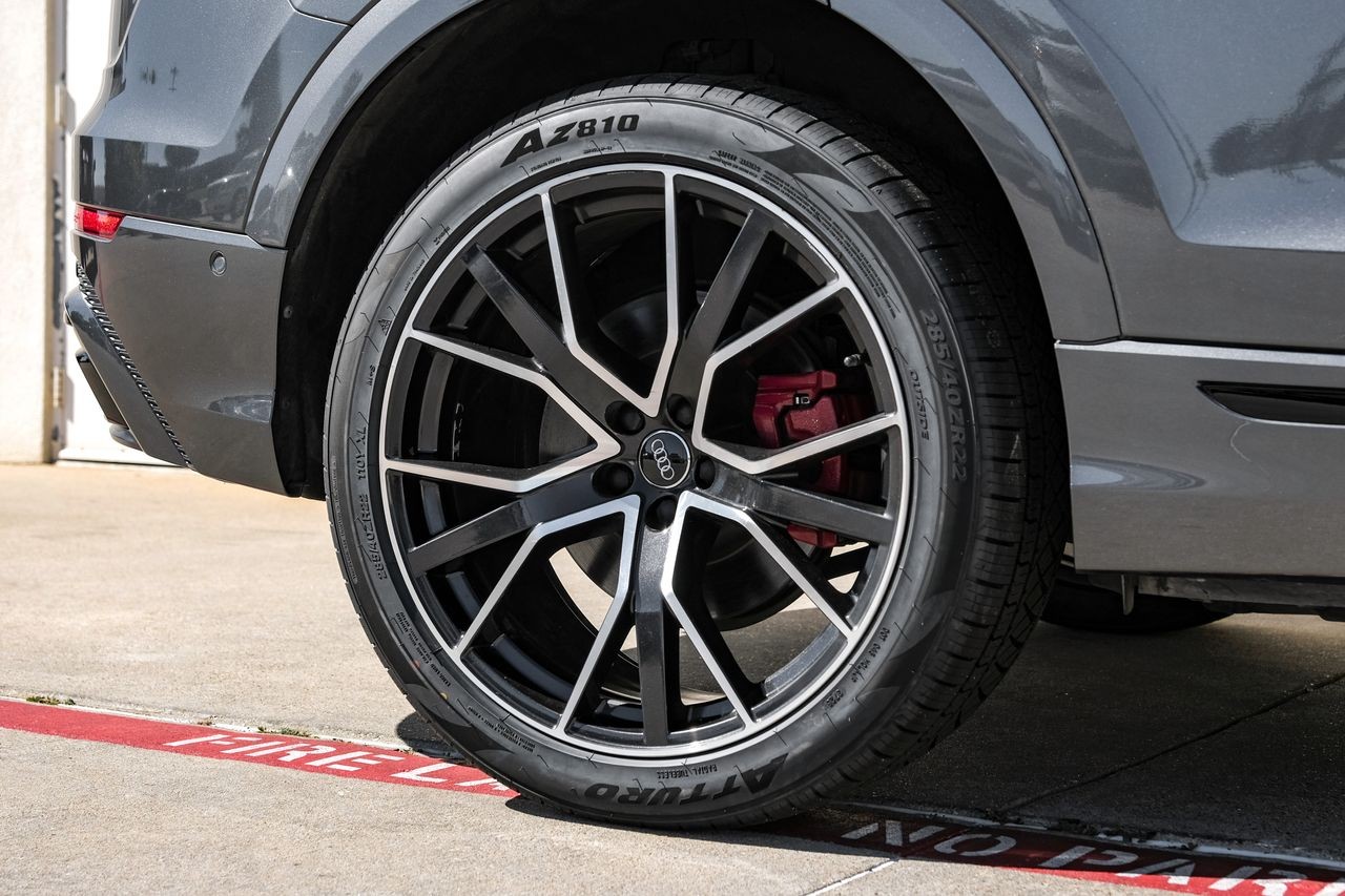 Audi Q8 Vehicle Main Gallery Image 53