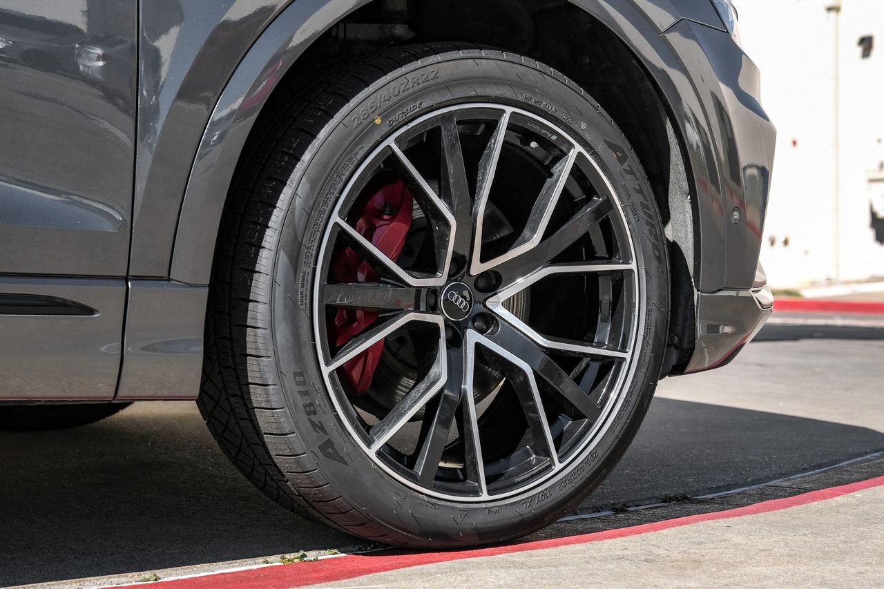 Audi Q8 Vehicle Main Gallery Image 54