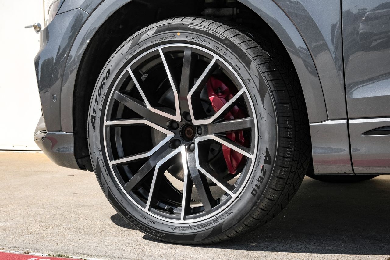 Audi Q8 Vehicle Main Gallery Image 55