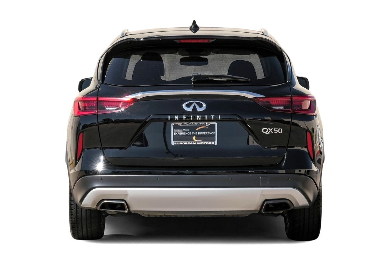 INFINITI QX50 Vehicle Main Gallery Image 10