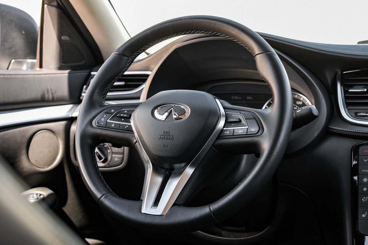 INFINITI QX50 Vehicle Main Gallery Image 17