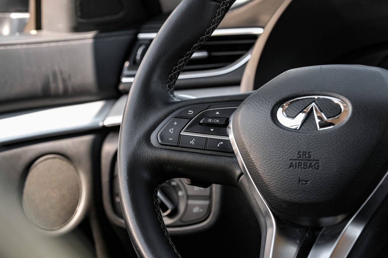 INFINITI QX50 Vehicle Main Gallery Image 18