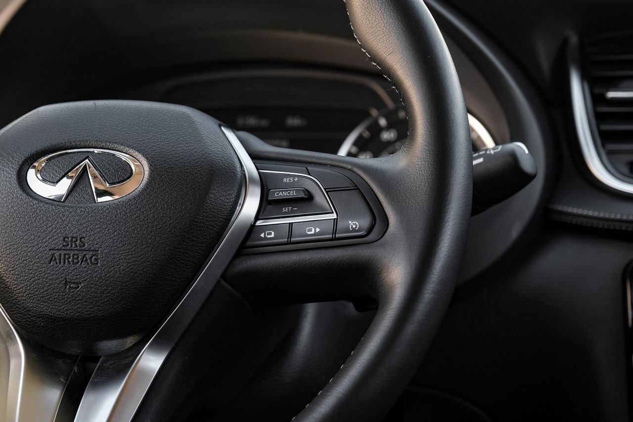 INFINITI QX50 Vehicle Main Gallery Image 19
