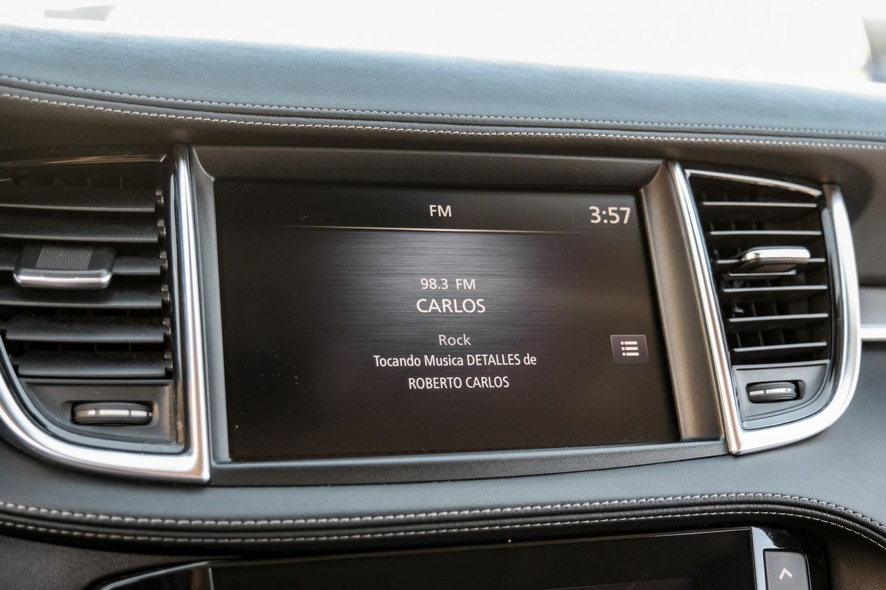 INFINITI QX50 Vehicle Main Gallery Image 35