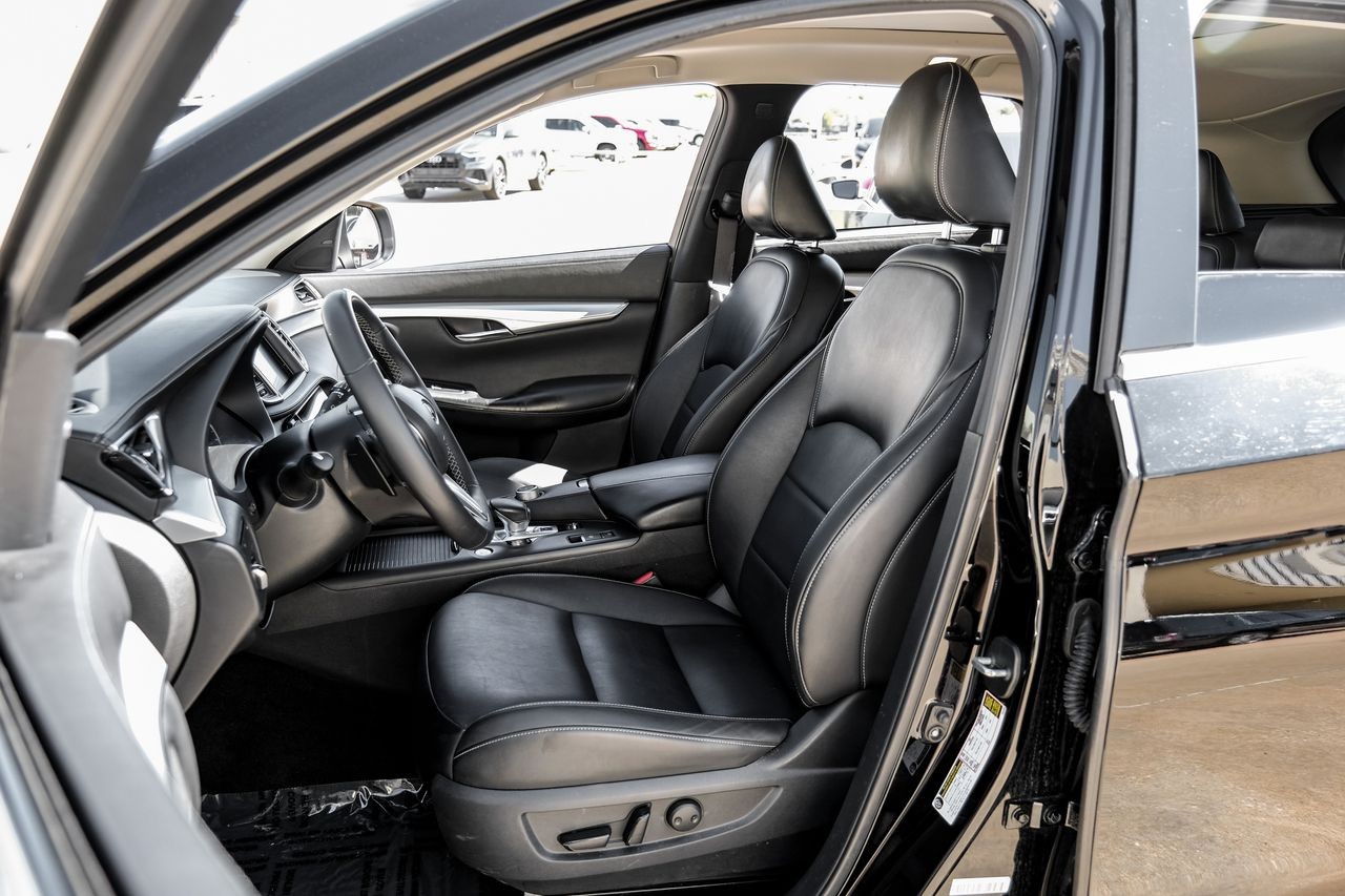 INFINITI QX50 Vehicle Main Gallery Image 38